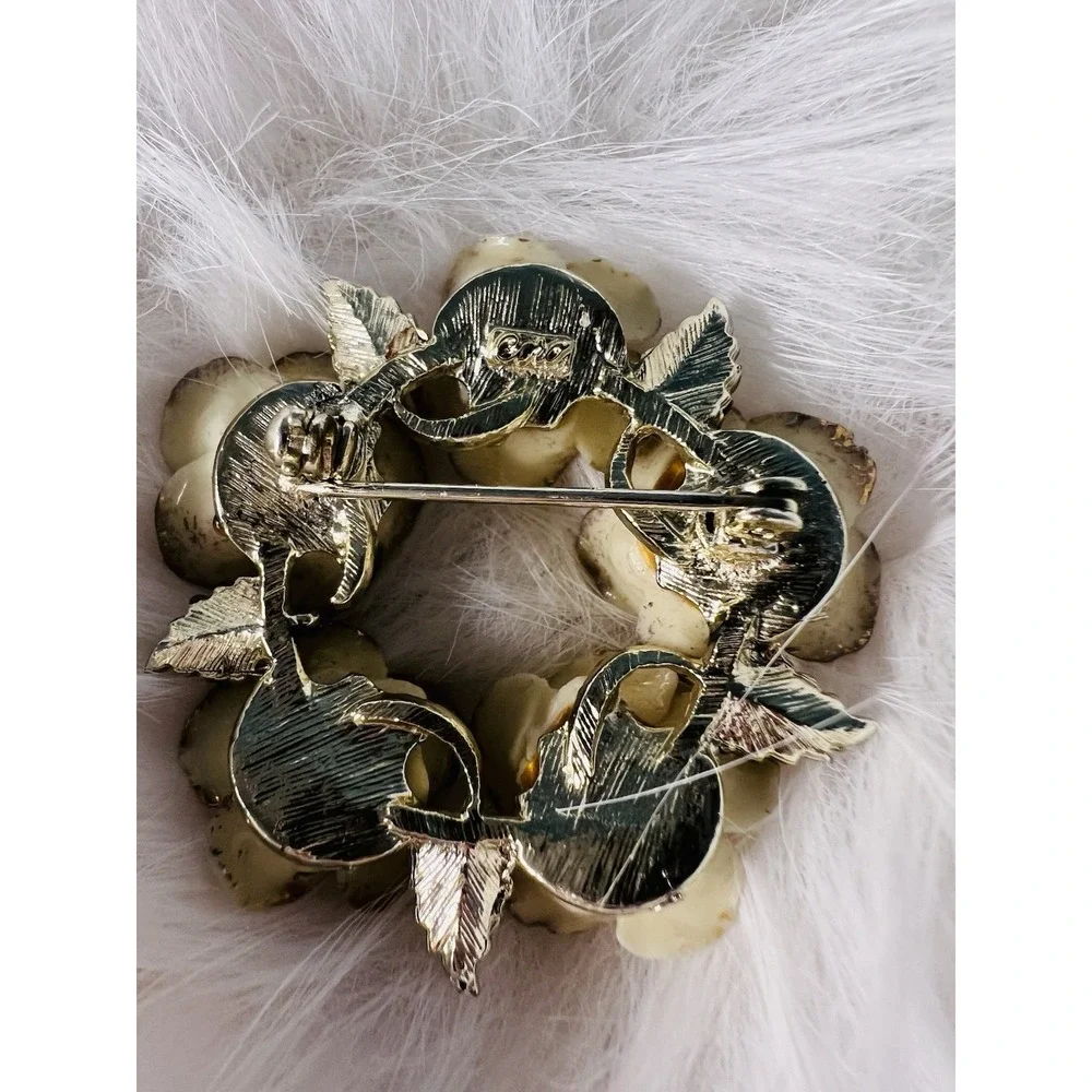 Vintage Coro Brooch Pin Flower Yellow Gold Tone Elegant Classic Perfect Gift